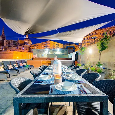 Valletta Waterfront Villa With Pool And Jacuzzi Exterior photo