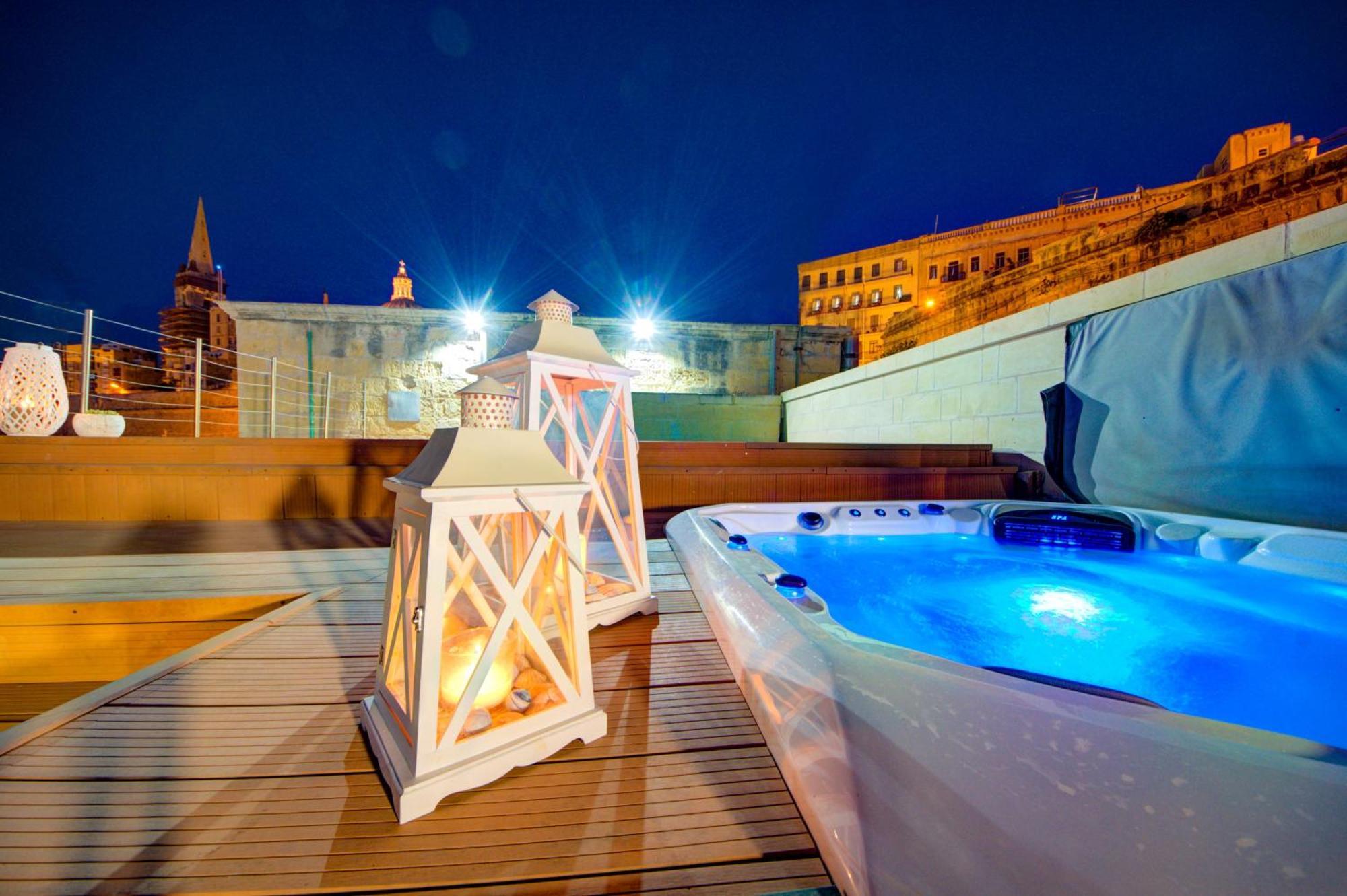 Вилла Waterfront With Pool And Jacuzzi