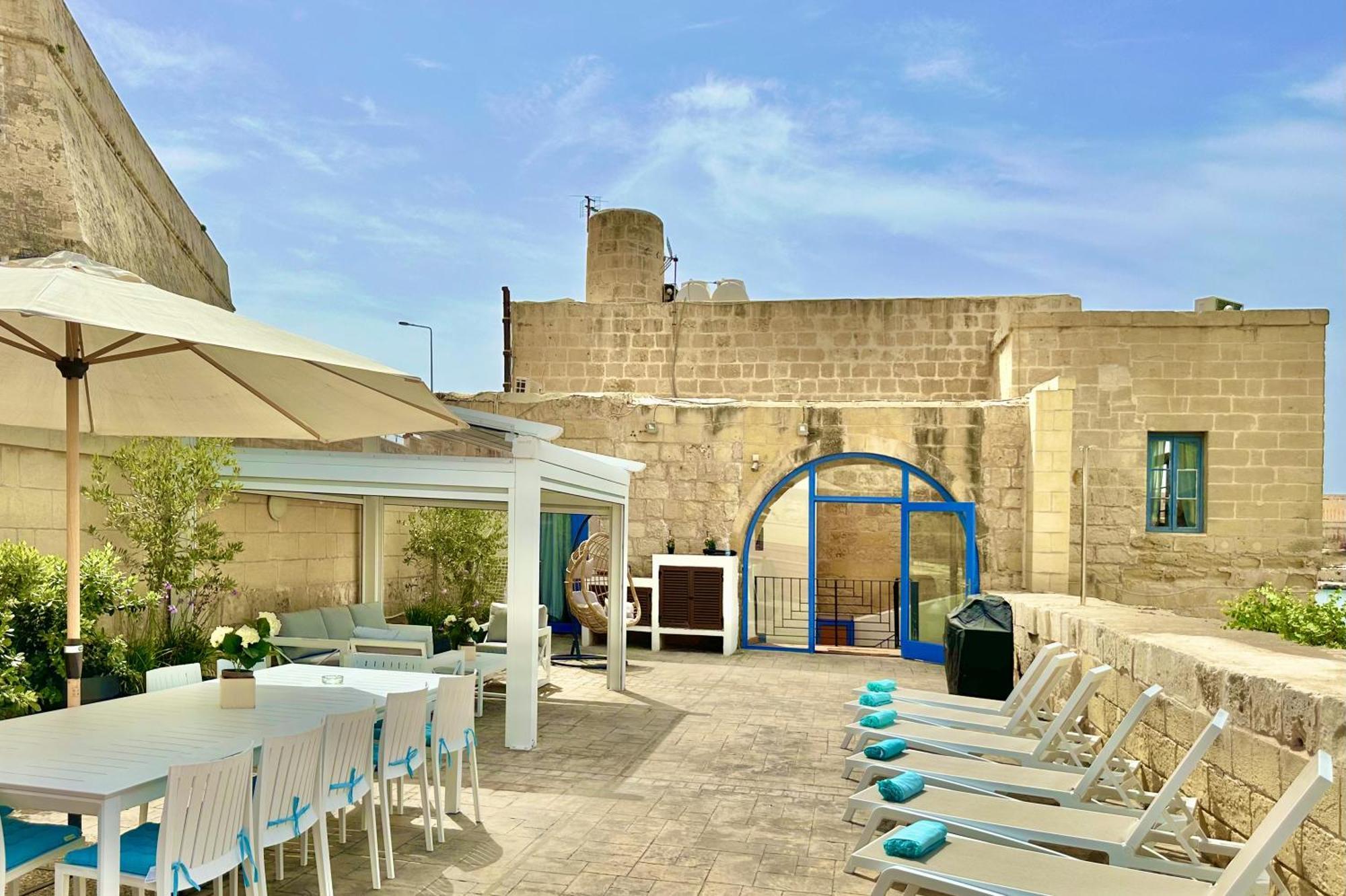 Waterfront With Pool And Jacuzzi Вилла Валетта